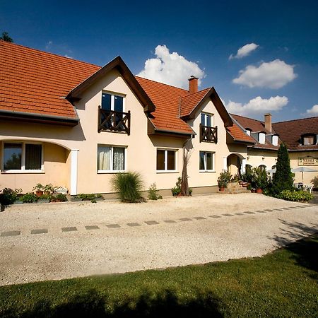 Hotel Keszi Panzio à Budakeszi Extérieur photo