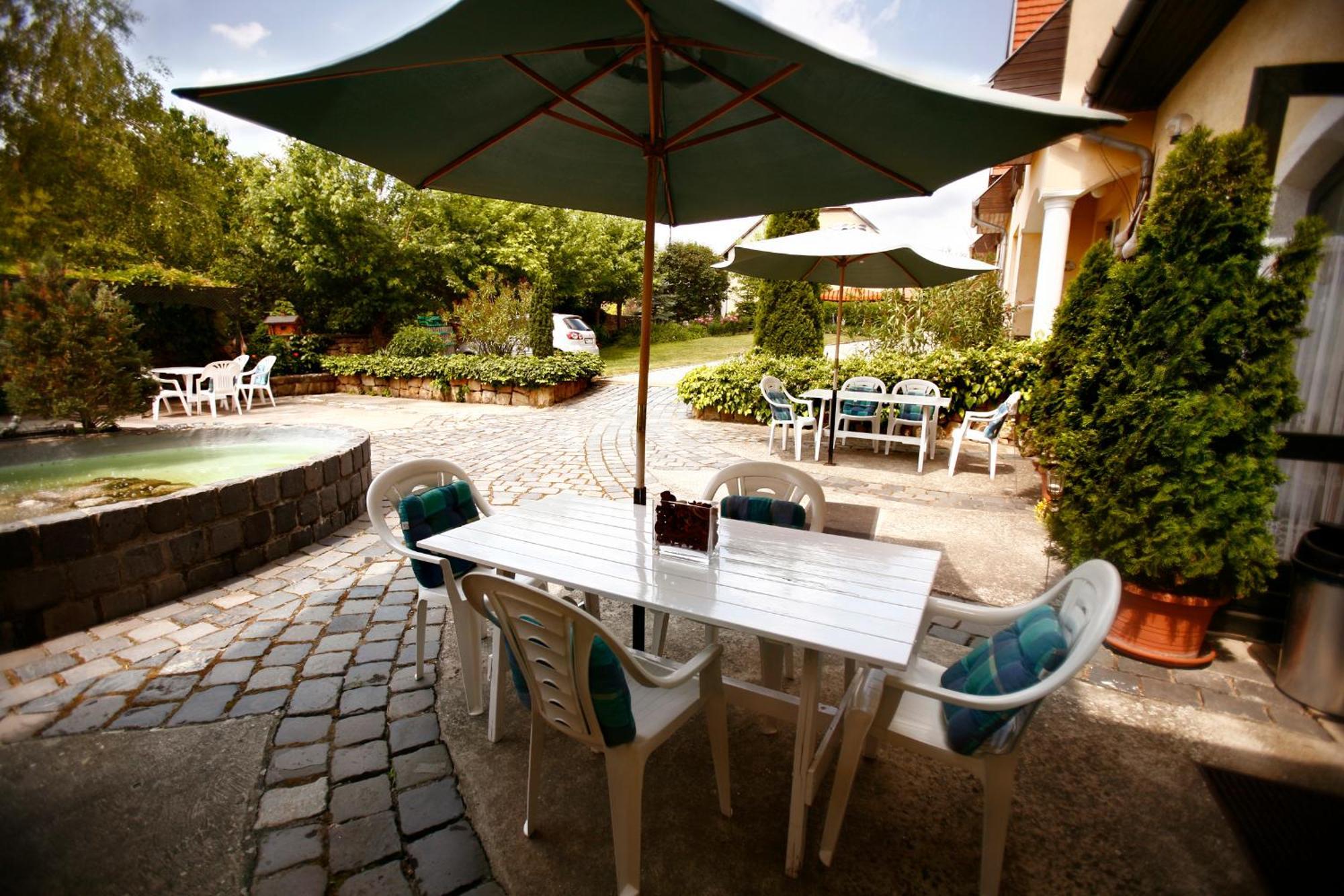 Hotel Keszi Panzio à Budakeszi Extérieur photo