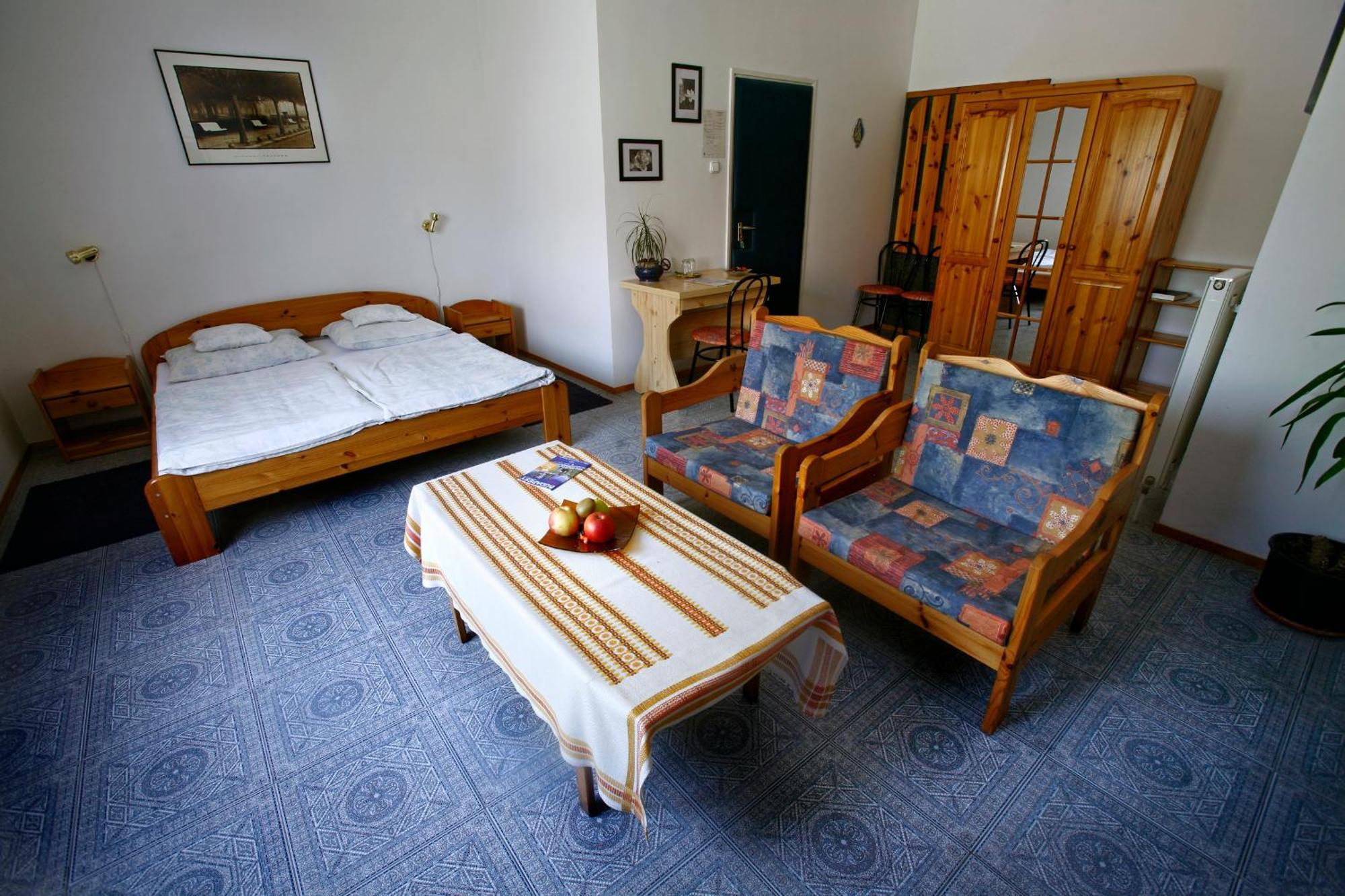 Hotel Keszi Panzio à Budakeszi Extérieur photo