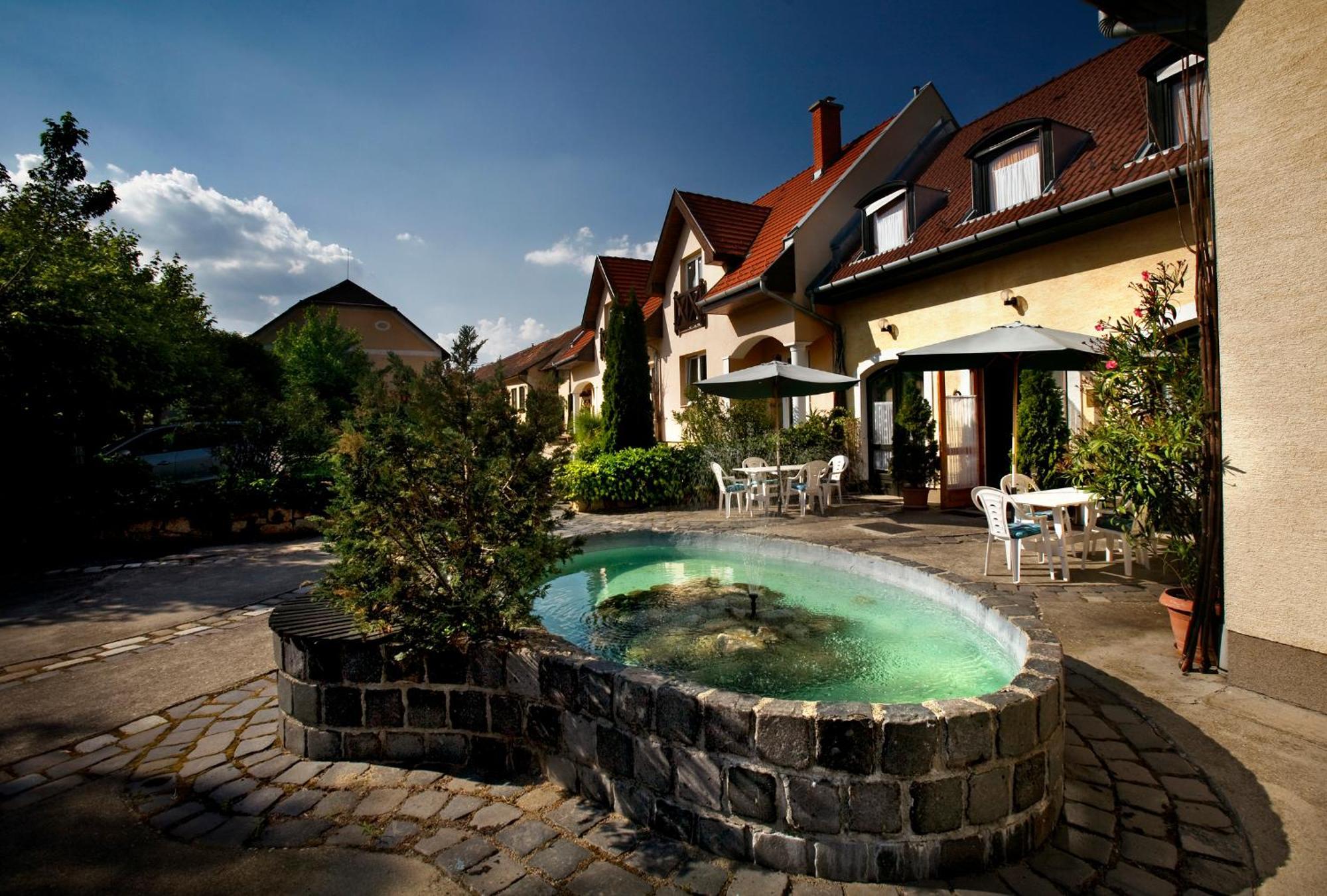 Hotel Keszi Panzio à Budakeszi Extérieur photo